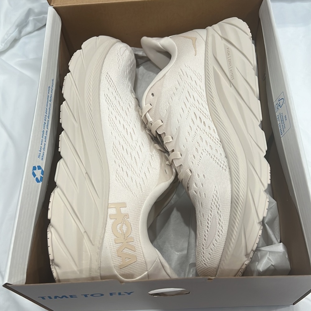 Hoka One One Clifton 8 Womens Eggnog/Shifting Sand